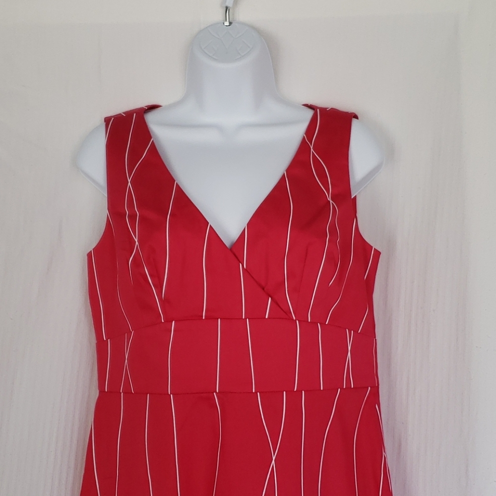 Dress - Picture 3 of 9